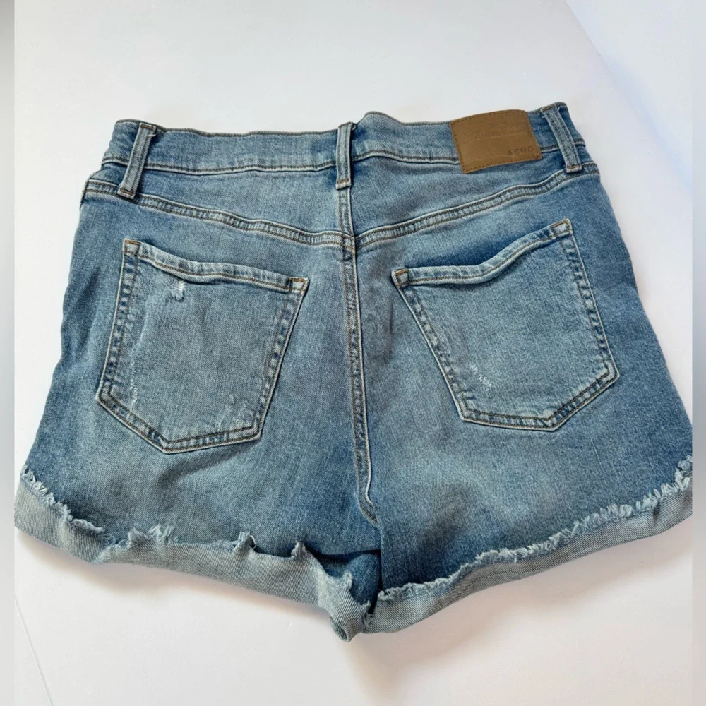 Aeropostale Mom Shorts Distressed Denim High Rise Cutoff Size 8